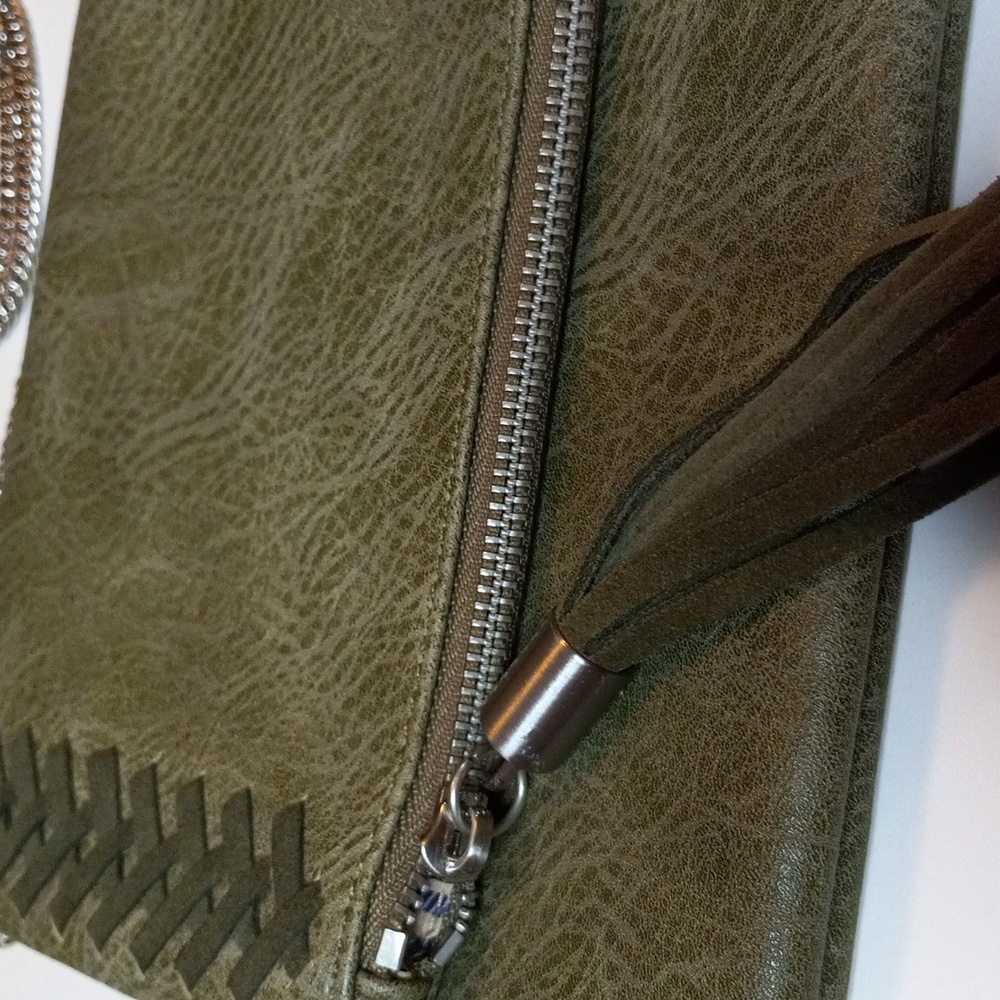 Green Clutch - Moda Luxe - NWOT